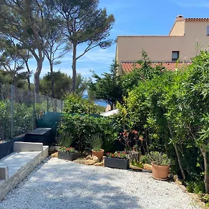 Entier T2 Climatisé, Parking Gratuit, Jardin, Appartement